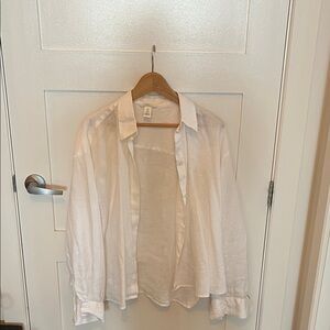 H&M women’s Casual White Button Down Shirt